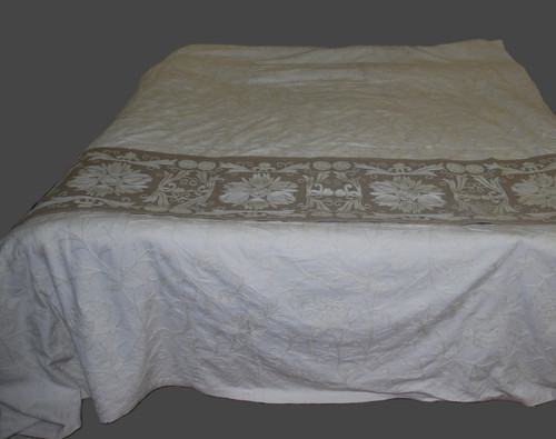 Crewel Embroidered Bed Runner Linen Table Runner, White on Beige #CWR16620
