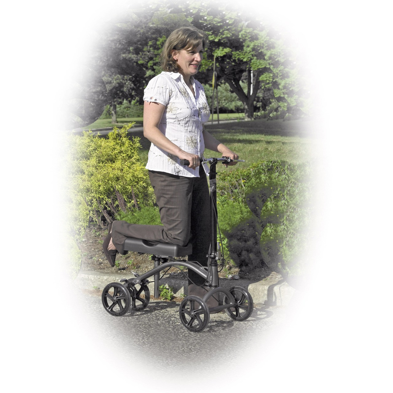 Drive Medical DV8 Steerable Aluminum Knee Walker Model 790 Baron