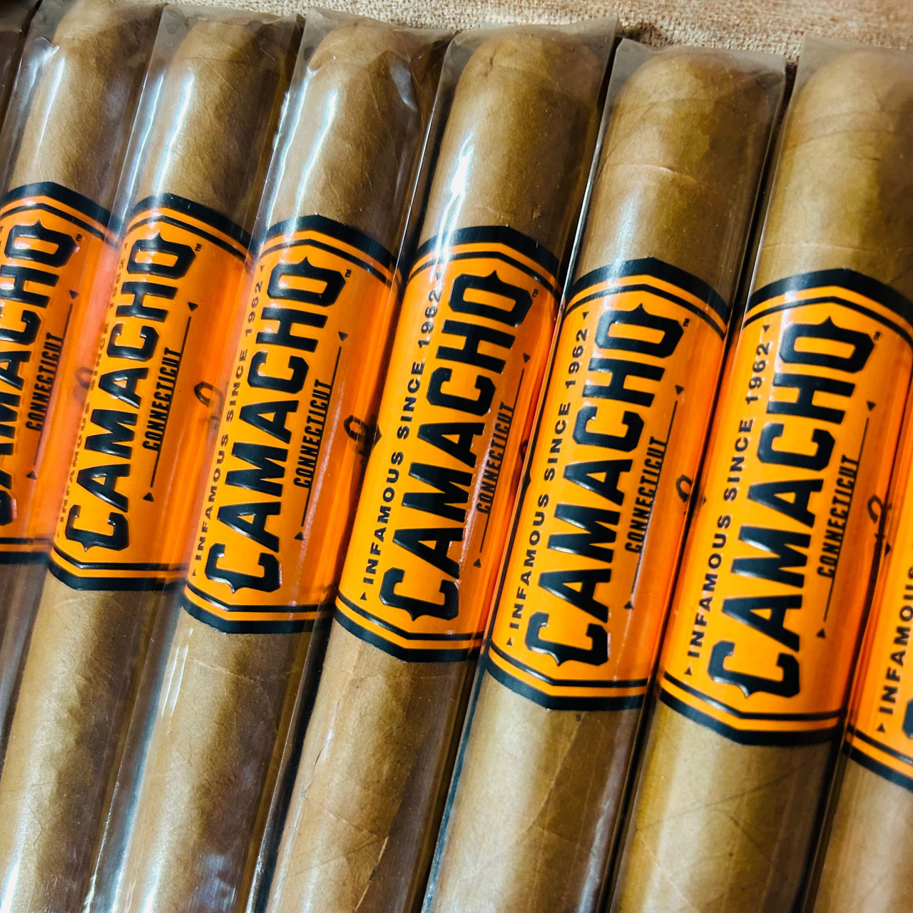 Camacho Connecticut Toro - Tobacco Haven