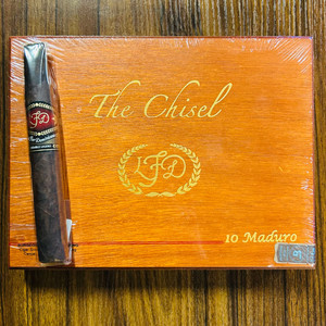 La Flor Dominicana - The Chisel Maduro