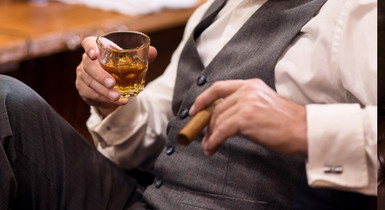 Top 5 Reasons We Love to Smoke Cigars