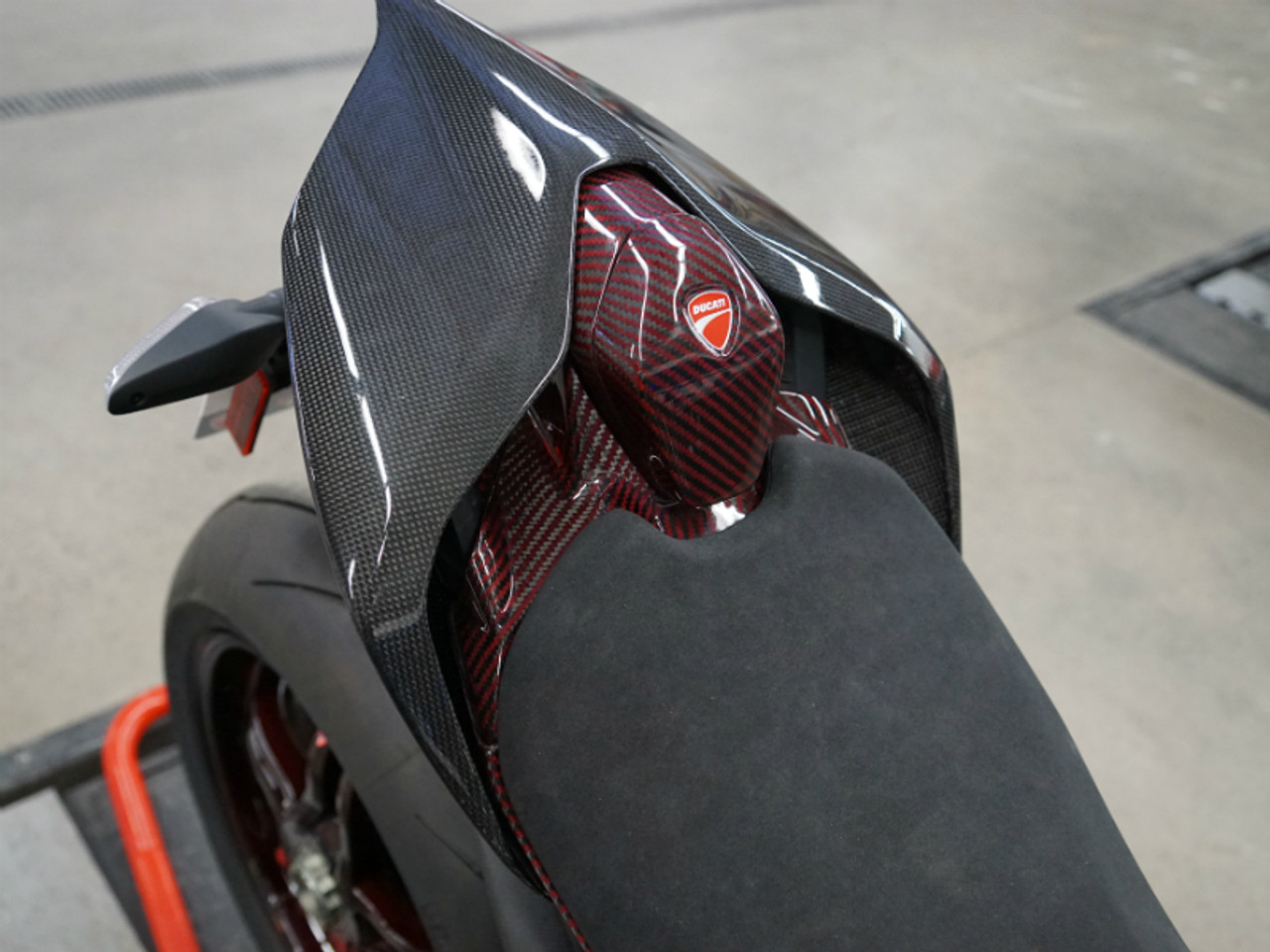 Tail Fairing Stay In 100 Carbon Fiber For Ducati Panigale V4