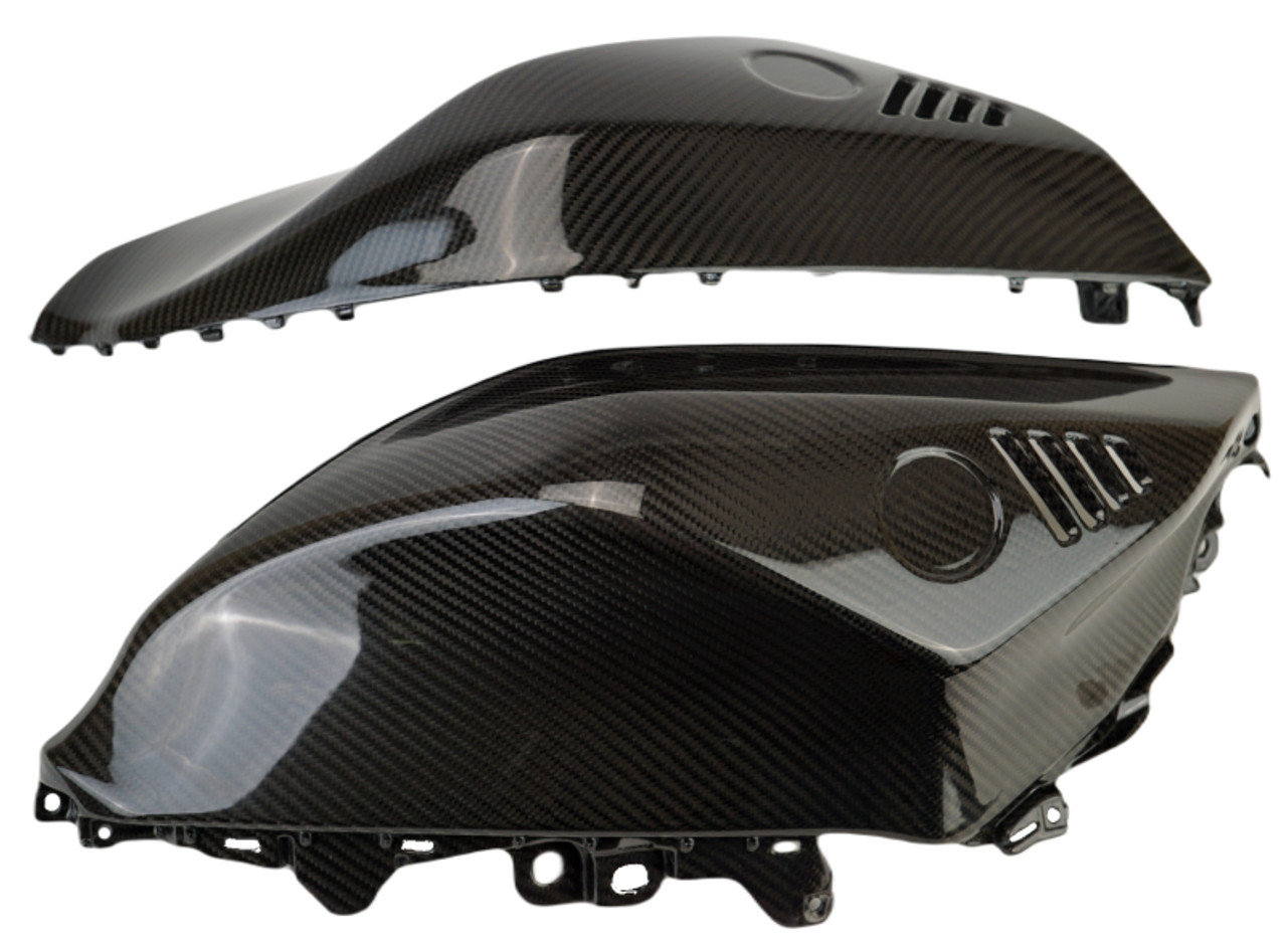 Tank Side Covers in Glossy Twill Weave Carbon Fiber for Yamaha R7