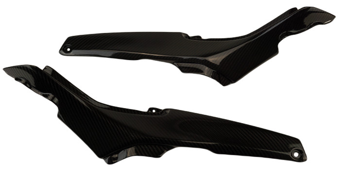 Under Seat Panels in Under Seat Panels in Glossy Twill Weave Carbon Fiber for Yamaha R7 2022-2025