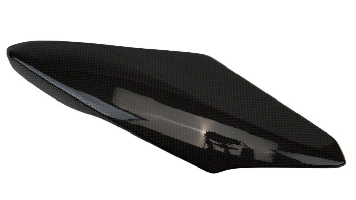Right Side Panel in Glossy Plain Weave Carbon Fiber for Triumph Speed Triple 1200
