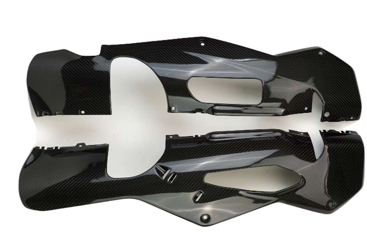 Belly Pan in Glossy Twill Weave Carbon Fiber for Aprilia RSV4 2021+