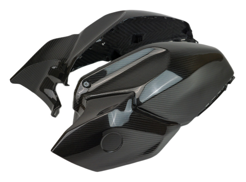 Tank Side Covers in Glossy Twill Weave Carbon Fiber for Yamaha MT-07 2025+