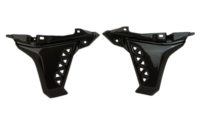 Radiator Covers in Glossy Twill Weave Carbon Fiber for Suzuki GSX-8S

