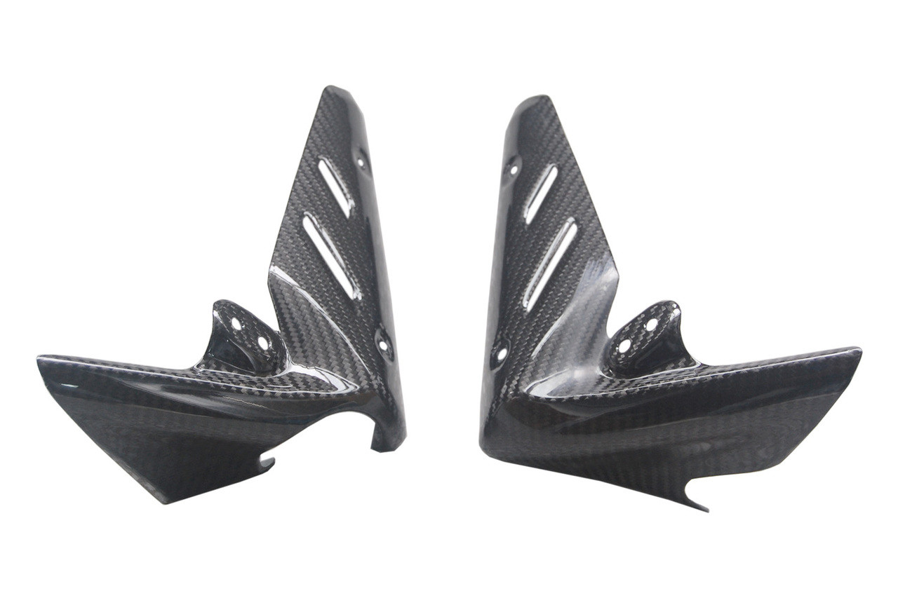 Small Radiator Guards in Glossy Twill Weave Carbon Fiber for Triumph Street Triple 07-12