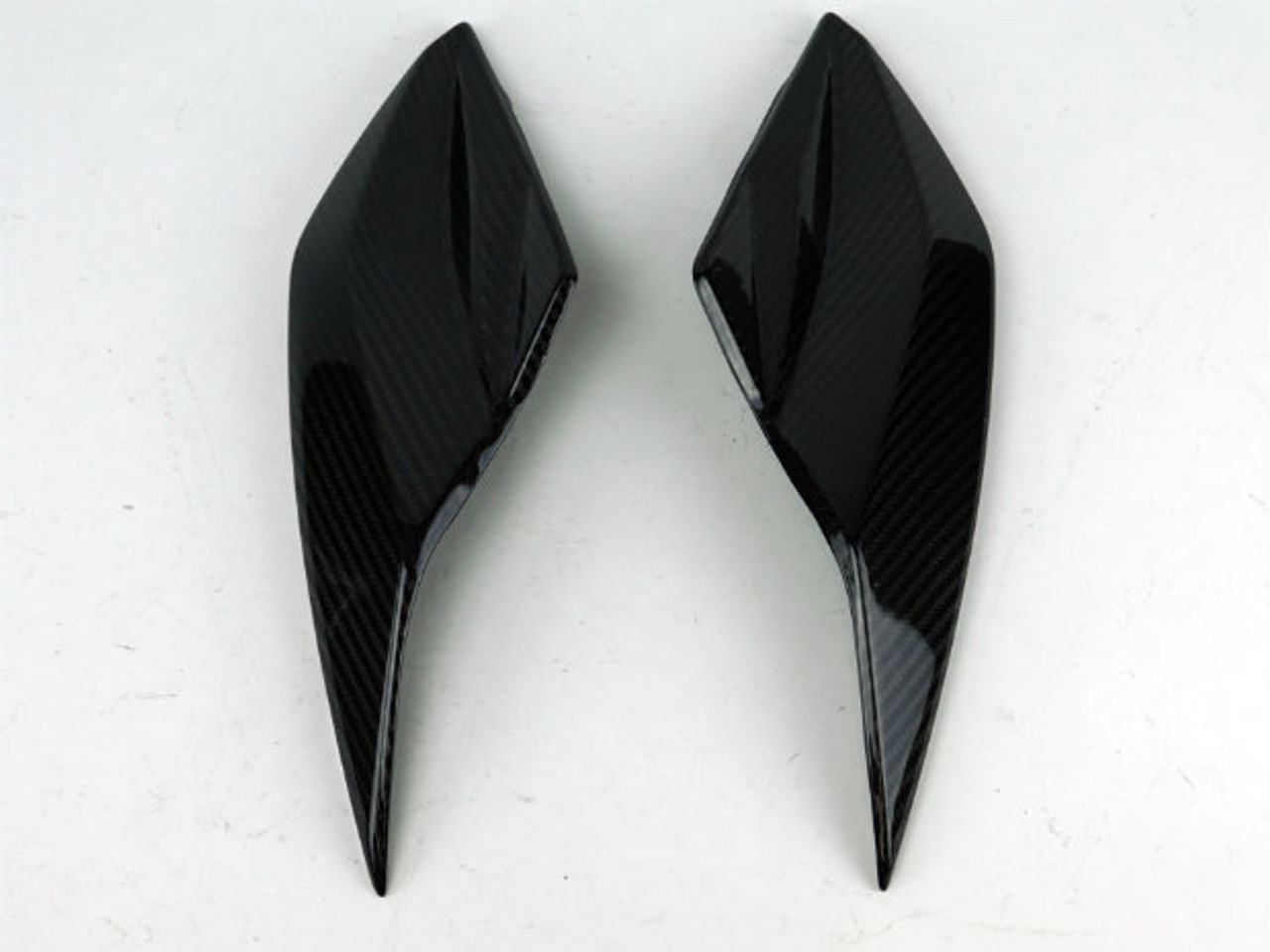 Front Fairing Middle Parts in Glossy Twill Weave Carbon Fiber for Kawasaki Z1000 2010-2013