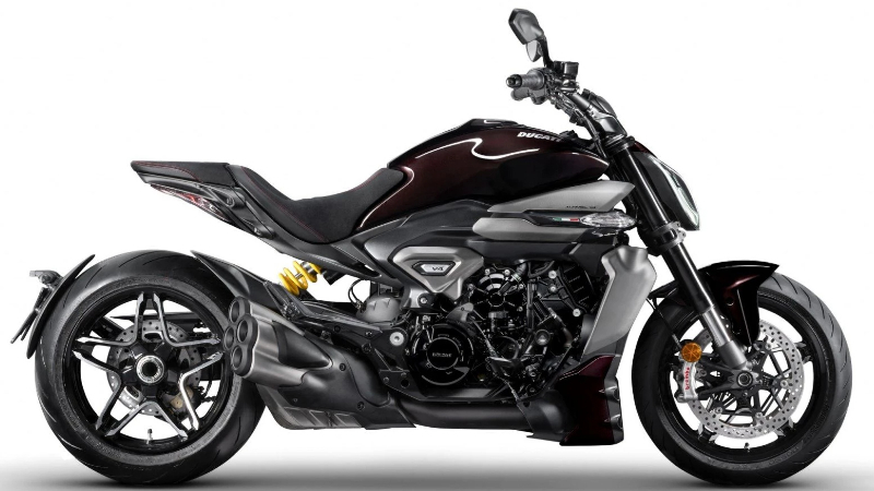 2025-ducati-xdiavel-v4.jpg