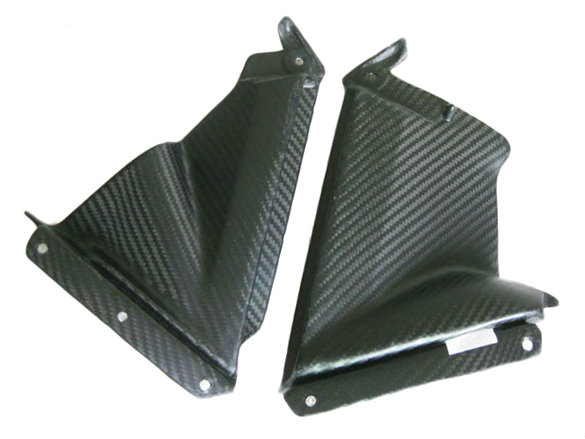 aprilia-rsv4-carbon-fiber-pullers-in-glossy-twill-weave.jpg