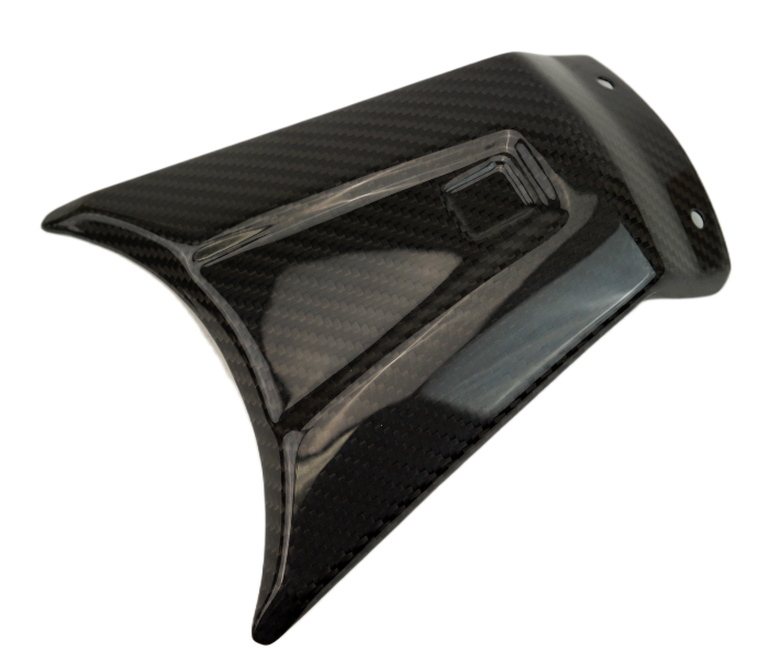 suzuki-gsx-8r-tank-cover-9-.jpg