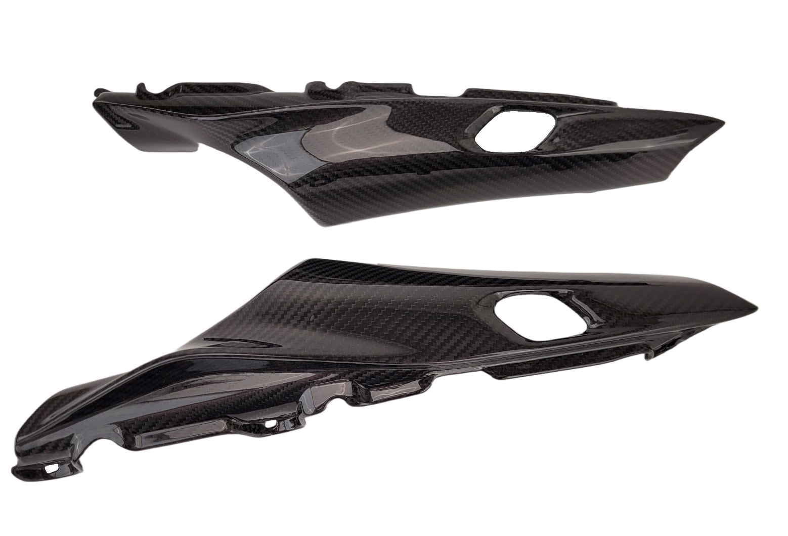 tail-fairings-in-carbon-with-fiberglass-for-yamaha-mt-09-2021-.jpg