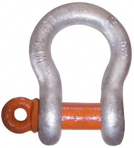 CM 1/4" Nominal Chain Size, 0.75 Ton Carbon Steel Screw Anchor Shackle 13/32" Diam, 9/32" Pin Diam, 15/32" Wide Inside Jaw, 3/4" Inside Width M646G - 43161520