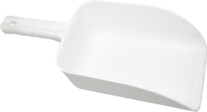 Remco Products 82 oz White Polypropylene Flat Bottom Scoop 5.9" Wide x 3.3" Deep Bowl, 4-1/2" Handle Length, 15.1" OAL 65005 - 65358392