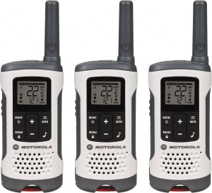 Motorola Pack of (3),16 Mile Range, 22 Channel, 0.5 & 1.5 Watt, Series Talkabout, Recreational Two Way Radios FRS/GMRS Band, 462.55 to 467.7125 Hz, AA & NiMH Battery, 12 NiMH & 29 AA hr Life, 12.87" High x 10.83" Wide x 1.78" Deep T260TP - 37384211