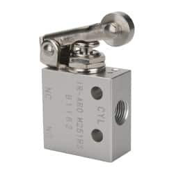 ARO Fluid Management 1/8" Inlet 3-Way 2-Position Roller Lever Actuator/Spring Return Manual Mechanical Air Valve 0.2 CV Rating M251RS - 08046062