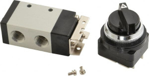 ARO Fluid Management 1/4" Inlet 3-Way 2-Position Push-Button Actuated/Spring Return Manual Mechanical Air Valve 0.7 CV Rating M252HS-11 - 08046229