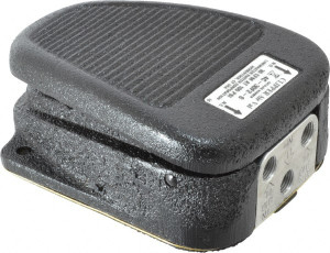 Linemaster Switch Corp. 1/8-27 NPT Female Inlet 4-Way Clipper Manual Air Valve Air Valves 4C-30F2-S - 54097019