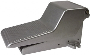 PRO-SOURCE 3-Port 1/4" Inlet NPT 1/4" Outlet 3-Way, 2-Position Foot Pedal Actuator/Spring Return Manual Air Valve 0.65 CV Rating, 127.98 Max psi 4730230011PRO - 78261294