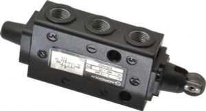 Norgren 0.34 CV Rate, 1/8" NPT Inlet 5/2 Super Mechanical Valve 1/8" NPT Inlet, Packed Spool Valve, Roller Actuator X3044222 - 87823738