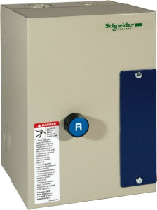 Schneider Electric 3 Pole, 12 Amp, 24 Coil VAC, Nonreversible Enclosed IEC Motor Starter 1 Phase Hp: 0.5 at 120 VAC, 2 at 240 VAC, 3 Phase Hp: 10 at 575 VAC, 3 at 208 VAC, 3 at 230 VAC, 7.5 at 460 VAC LE1D123A62OB70 - 49787047