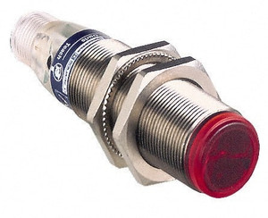 Telemecanique Sensors 4 Pin M12 Connector, 0.6m Nominal Distance, Shock and Vibration Resistant, Diffused Photoelectric Sensor 12 to 24 VDC, 500 Hz, Nickel Plated Brass, 2.99 Inch Long x 0.71 Inch Wide XUB5BPANM12 - 59759373