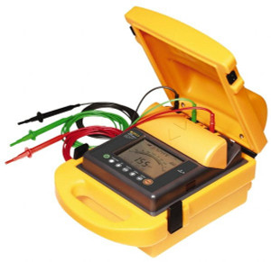 Fluke Digital LCD Display, 2,000,000 Megohm Electrical Insulation Resistance Tester & Megohmmeter 5,000 VDC Max Test Voltage, Powered by 12V Lead-Acid Battery FLUKE-1550C - 65244063