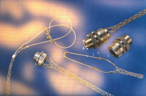 Woodhead - Molex 1-1/4 to 1.49 Inch Cable Diameter, Tinned Bronze, Offset Loop Support Grip 23 Inch Long, 1,680 Lb. Breaking Strength, 16 Inch Mesh Length 35304 - 70498902