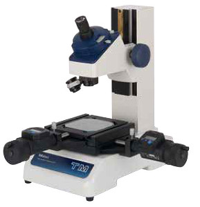 Mitutoyo Toolmaker's Microscope, 2" x 2" / 50x50mm Measuring Range  - 176-820A