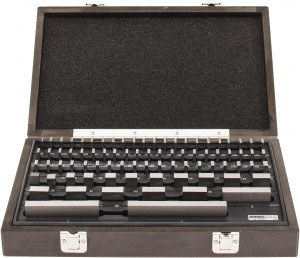 Value Collection 81 Piece, 0.05 to 4", Economy Grade, Steel Gage Block Set Rectangular, 0.00005" Tolerance, NIST Traceability Certification 630-4115 - 06461818