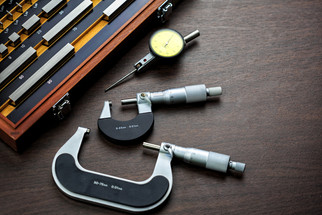 A Beginner’s Guide to Micrometers: Types, Uses, and How To Choose the Right One