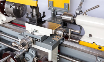 How to Choose the Right Lathe for Your Workshop: Key Factors to Consider