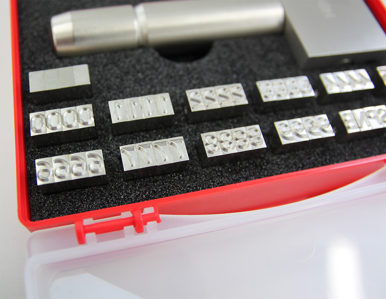 【3冊】 D.D.D. ディー・ディー・ディー #0001/0002/0003 Pryor 54 Piece Steel Type Number Marking Kit, 3 mm (1/8
