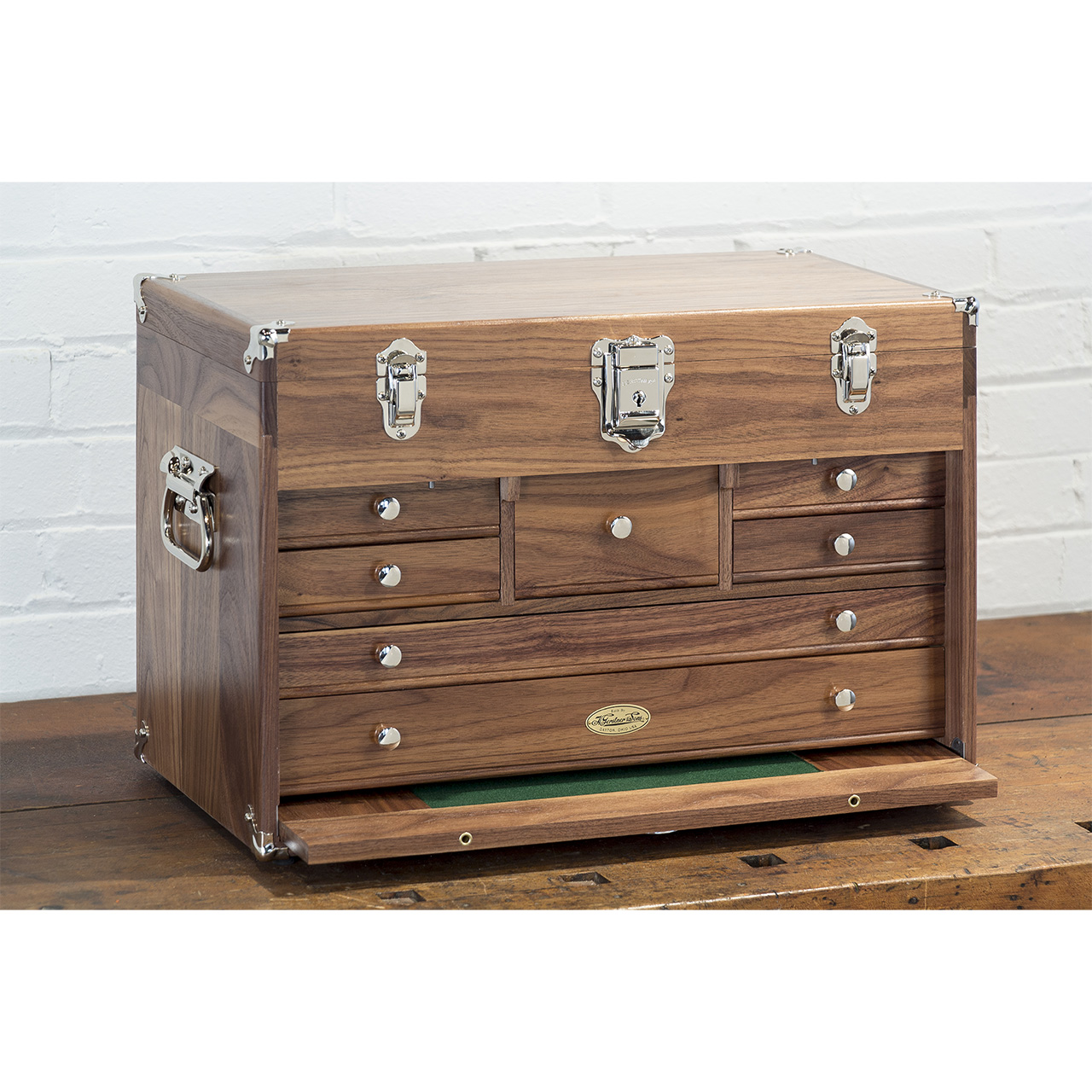 Gerstner 2007 Classic Wood Chest, Natural Walnut - W2007| Penn