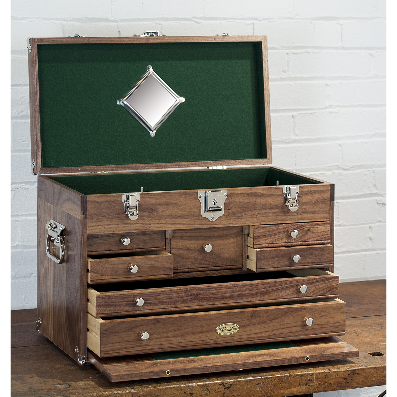Gerstner 2007 Classic Wood Chest, Natural Walnut - W2007| Penn