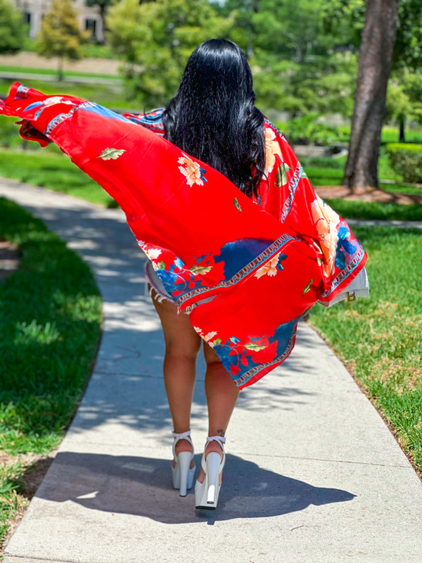 Dahlia Petals Kimono 