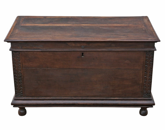 Antique Large 18th Century European Oak Coffer / Mule Chest – Fine Quality