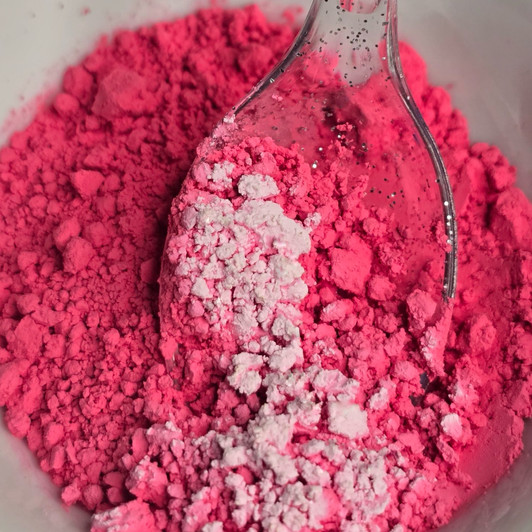 Red to Colorless Thermochromic Pigment