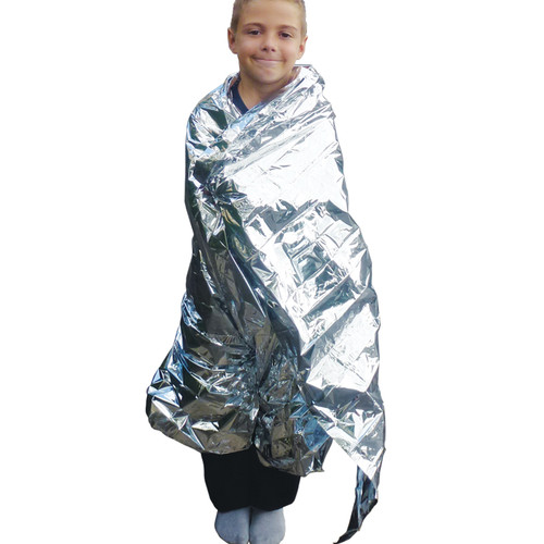 Child-sized foil blanket, 120cm x 180cm, designed for emergency use. This blanket is made from reflective material to help retain body heat in cold conditions, offering vital warmth and protection. Lightweight and compact, it is easy to store in first aid kits, making it ideal for children during outdoor activities or emergencies.