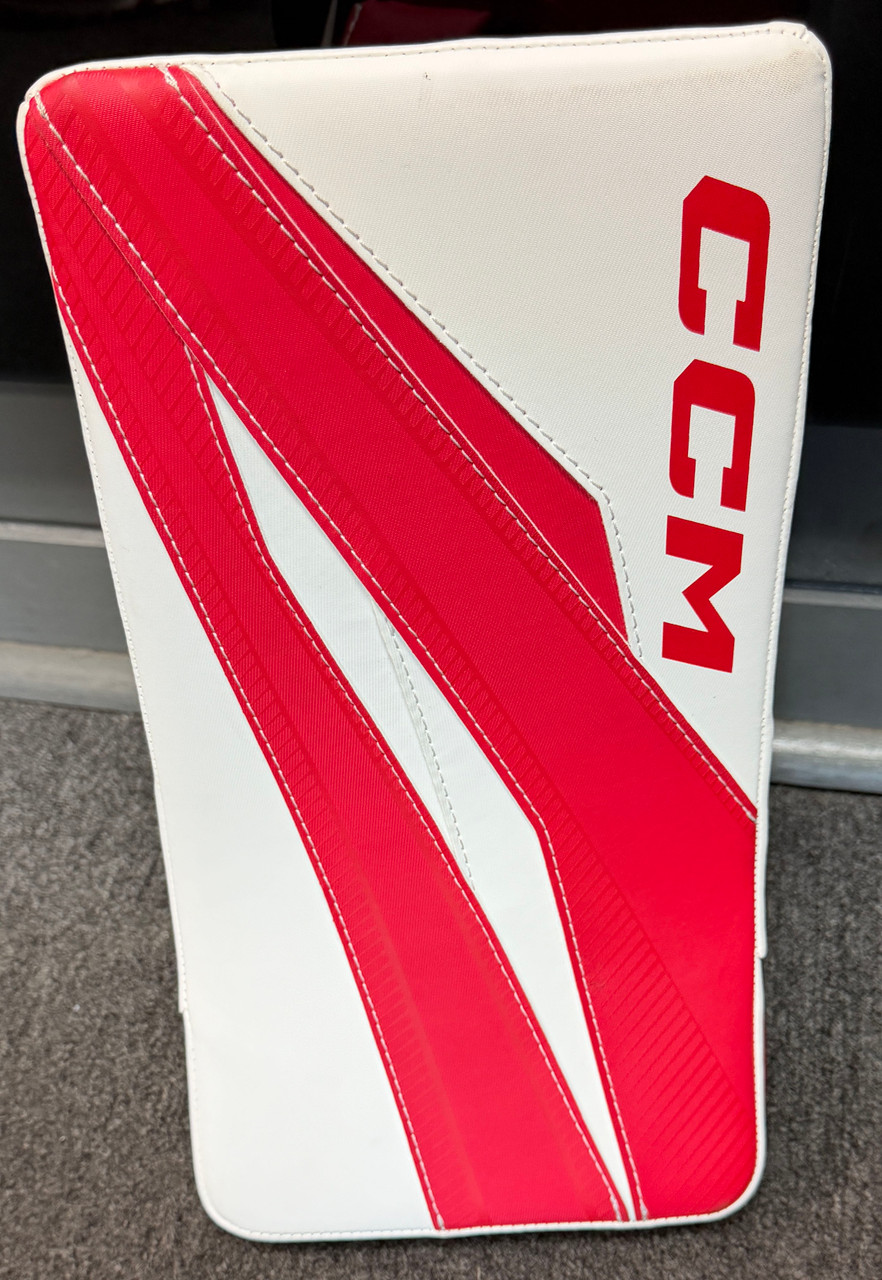 CCM Axis F5 RED/WHITE JR Blocker Regular Hand