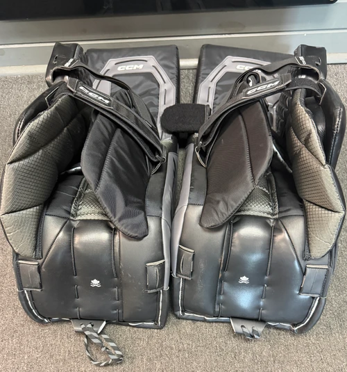 Axis XF 34+1 Goalie Pads Black/Grey DEMO