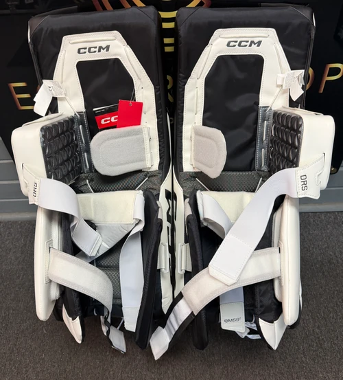 CCM Axis F9 BLACK/WHITE Intermediate Goalie Pads DEMO