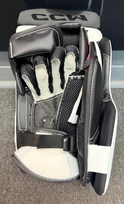 CCM Axis F9 BLACK/WHITE Intermediate Blocker (Regular & Full Right Options) DEMO