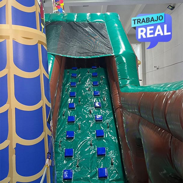 Barco pirata inflable para actividades recreativas