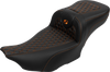 Roadsofa Extended Reach Seat - With Backrest - Honeycomb - Orange Stitch - Fltr/Flhx '23-'24 823-07-190B3