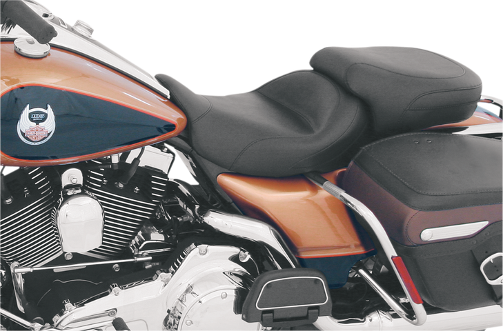 Mustang Solo Seat - No Studs - Fl '08-'21 76027