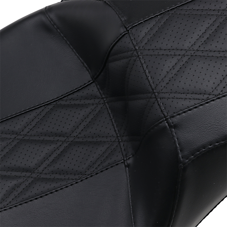 Le Pera Outcast Gt-2 Seat - 2-Up - W/O Backrest - Black Double Diamond - Perforated - Fl '08-'23 Lk-997Gt2