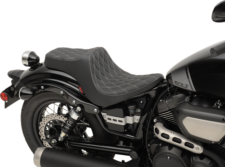 Z1R Predator Iii Seat - Diamond - Silver Stitching - Bolt